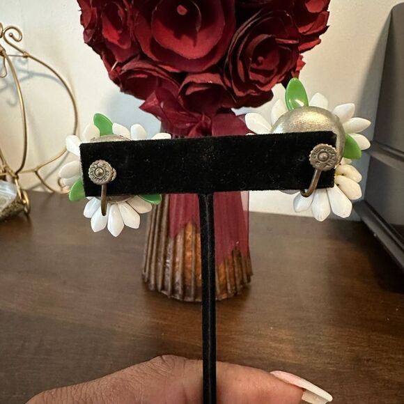 Vintage West Germany Signed -1940s to 1950s Glass Daisy  Screwback Earrings - Picture 2 of 4